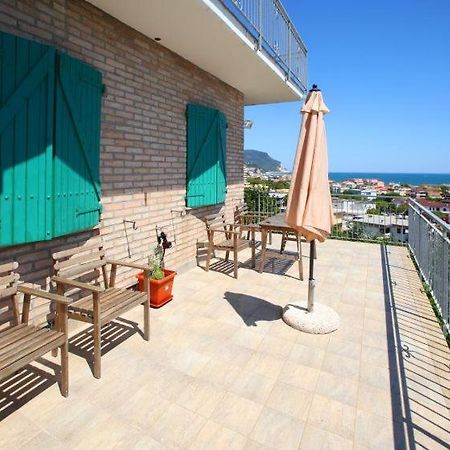 Residence Le Ali Del Conero Марчели Екстериор снимка