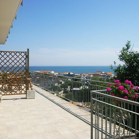 Residence Le Ali Del Conero Марчели Екстериор снимка